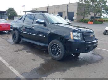  Salvage Chevrolet Avalanche 1500