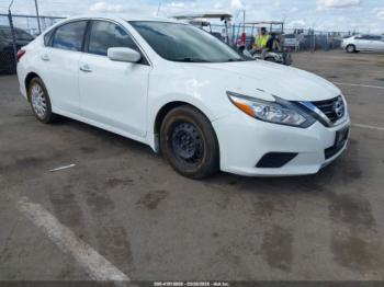  Salvage Nissan Altima