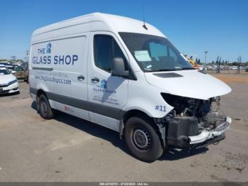  Salvage Mercedes-Benz Sprinter 2500
