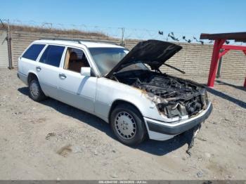  Salvage Mercedes-Benz 300