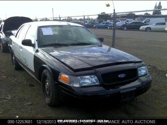  Salvage Ford Crown Victoria