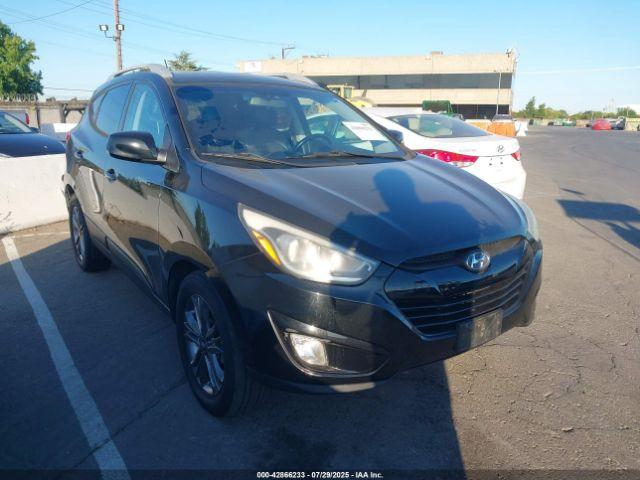  Salvage Hyundai TUCSON