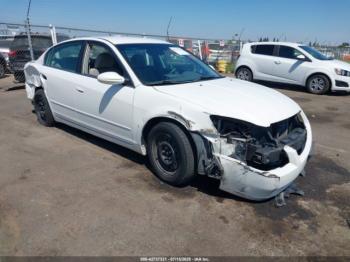  Salvage Nissan Altima
