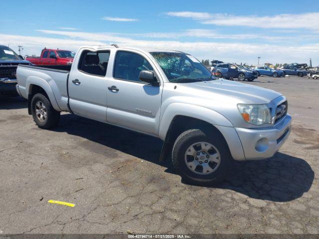  Salvage Toyota Tacoma