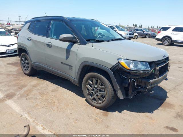  Salvage Jeep Compass
