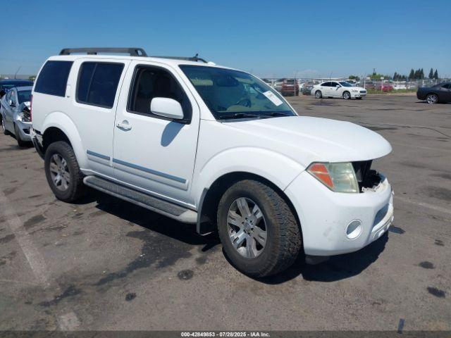  Salvage Nissan Pathfinder