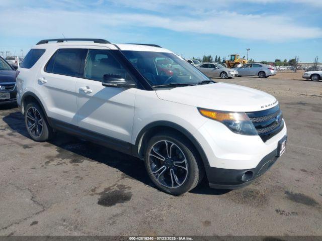  Salvage Ford Explorer