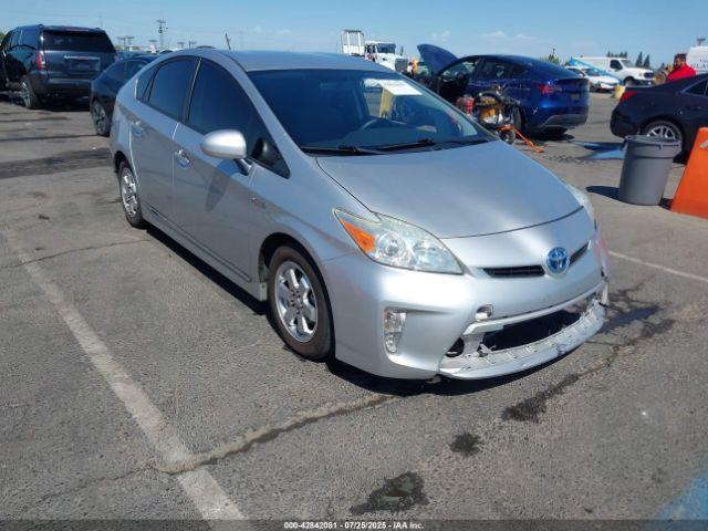  Salvage Toyota Prius