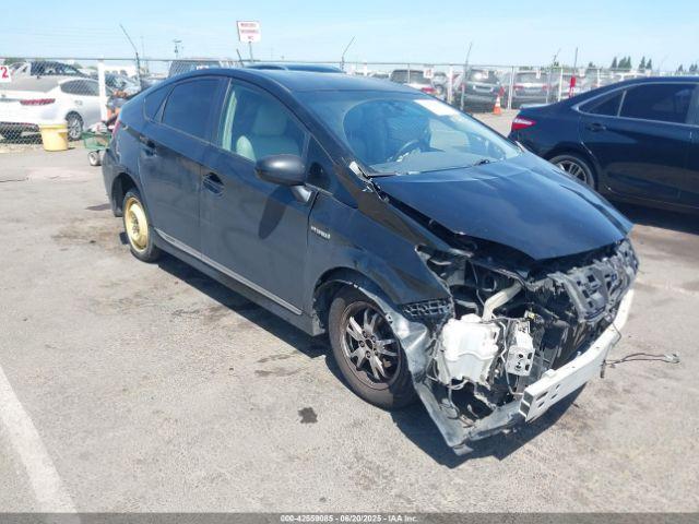  Salvage Toyota Prius