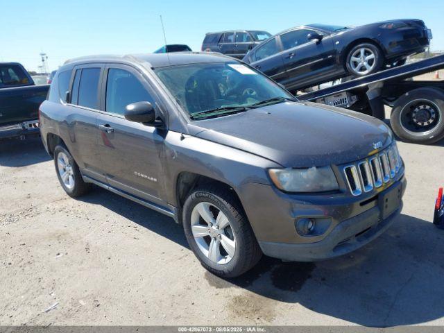  Salvage Jeep Compass