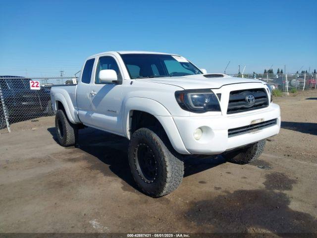  Salvage Toyota Tacoma