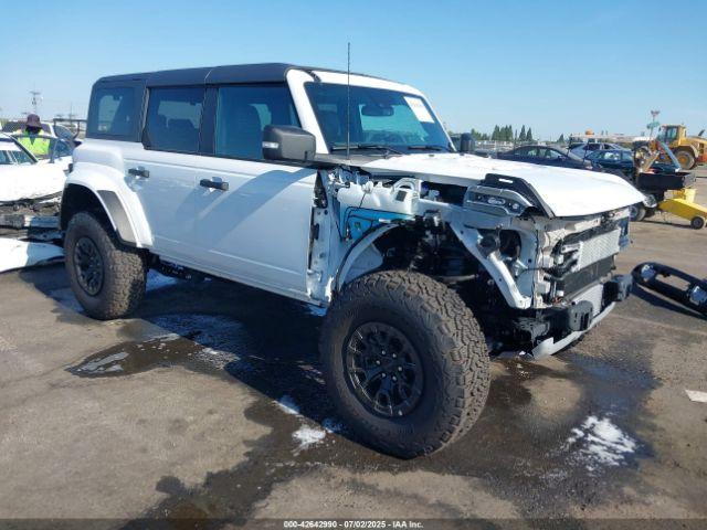  Salvage Ford Bronco