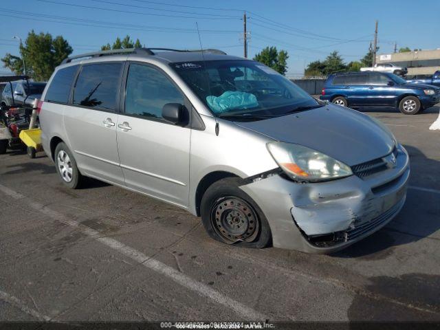  Salvage Toyota Sienna