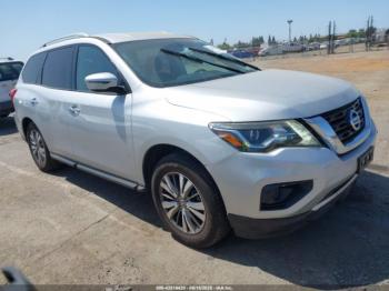  Salvage Nissan Pathfinder