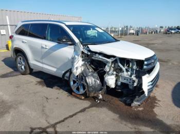  Salvage Toyota Highlander