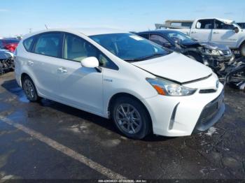  Salvage Toyota Prius v