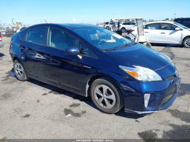  Salvage Toyota Prius