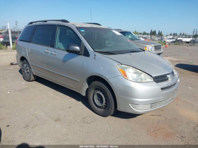  Salvage Toyota Sienna