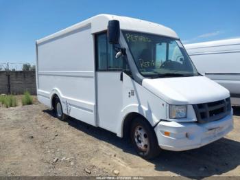  Salvage Isuzu Reach
