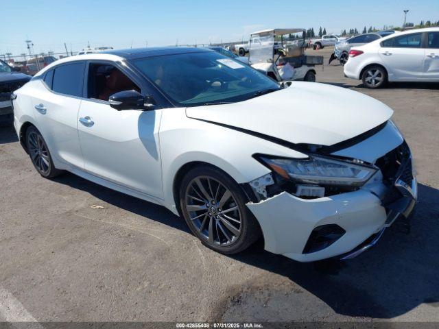  Salvage Nissan Maxima
