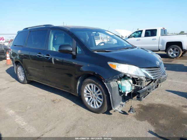  Salvage Toyota Sienna