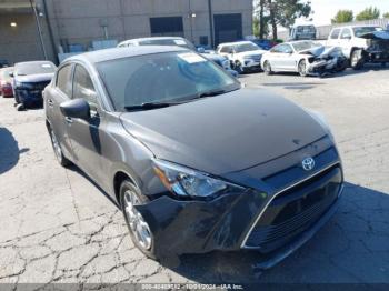  Salvage Toyota Yaris