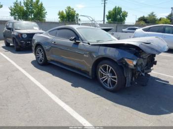  Salvage Ford Mustang