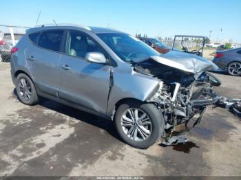  Salvage Hyundai TUCSON