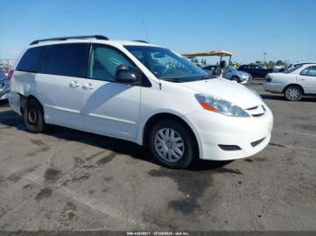  Salvage Toyota Sienna