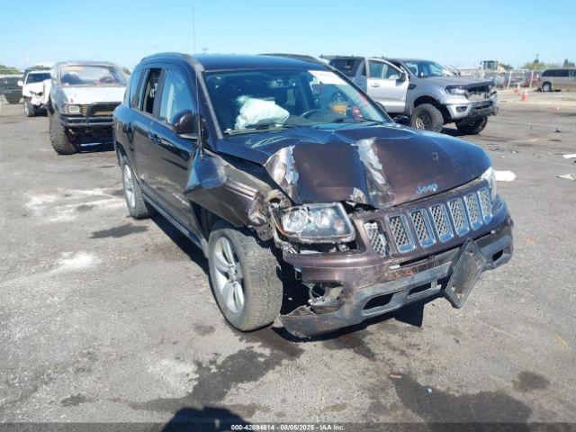  Salvage Jeep Compass