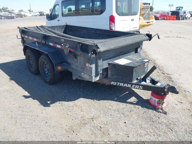 Salvage Pj Trailers Trailer