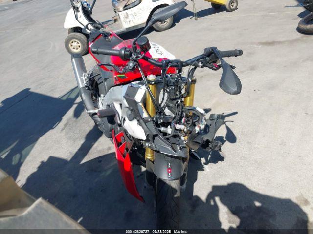  Salvage Aprilia Tuono V4