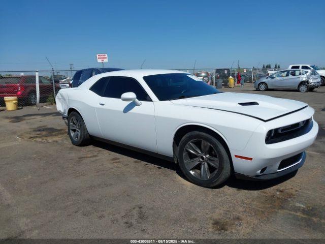  Salvage Dodge Challenger
