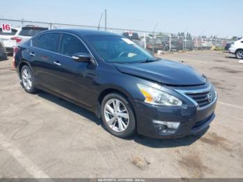  Salvage Nissan Altima