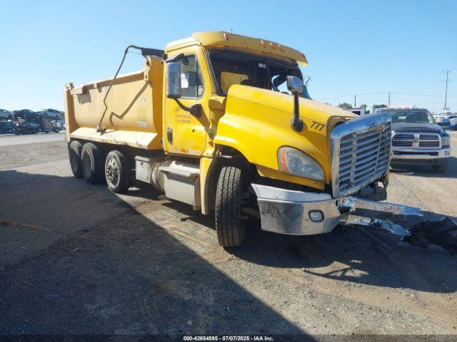  Salvage Freightliner Cascadia 125