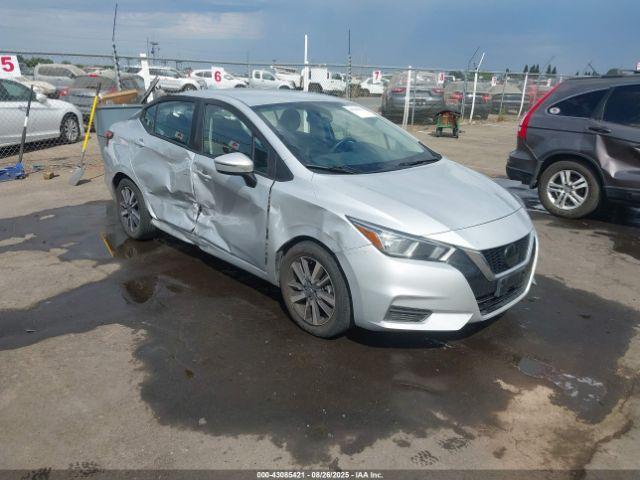  Salvage Nissan Versa