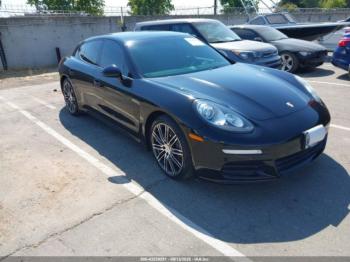  Salvage Porsche Panamera