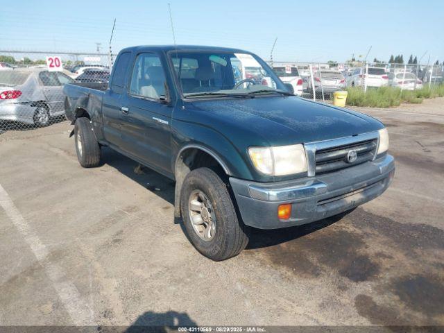  Salvage Toyota Tacoma