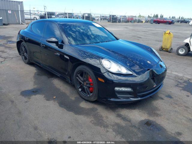  Salvage Porsche Panamera