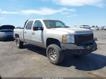  Salvage Chevrolet Silverado 2500