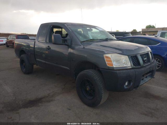  Salvage Nissan Titan