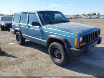  Salvage Jeep Cherokee