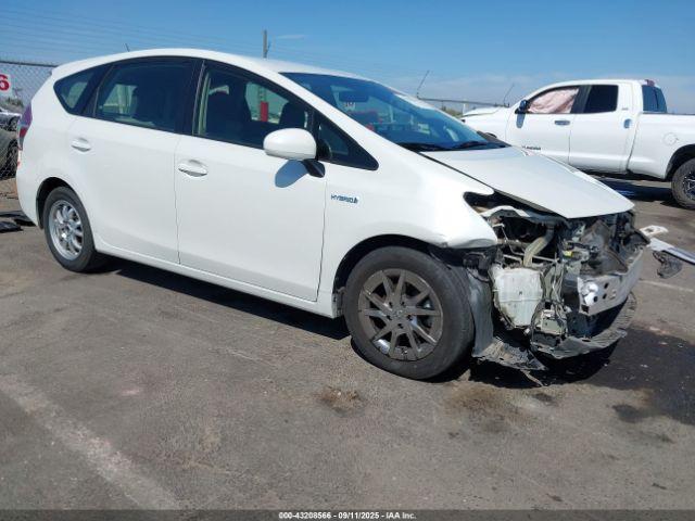  Salvage Toyota Prius v