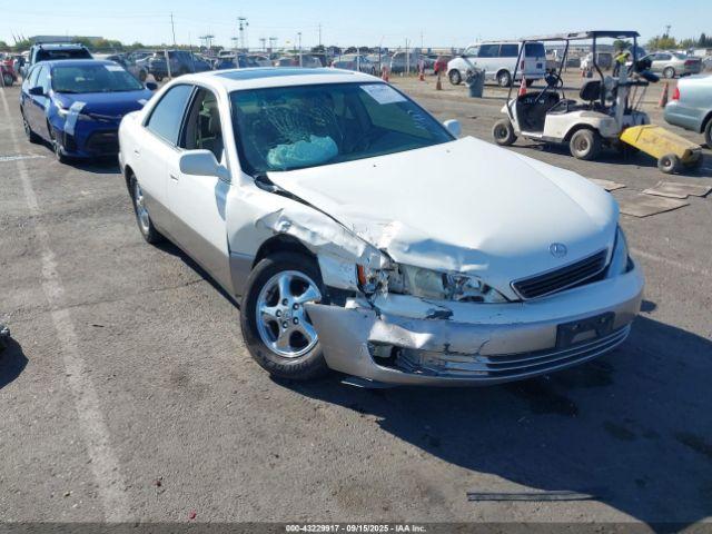  Salvage Lexus Es