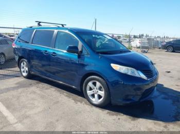  Salvage Toyota Sienna