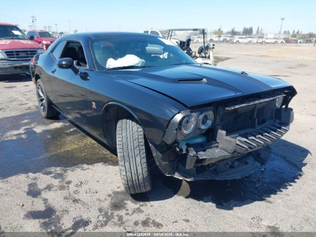  Salvage Dodge Challenger