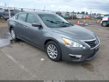 Salvage Nissan Altima