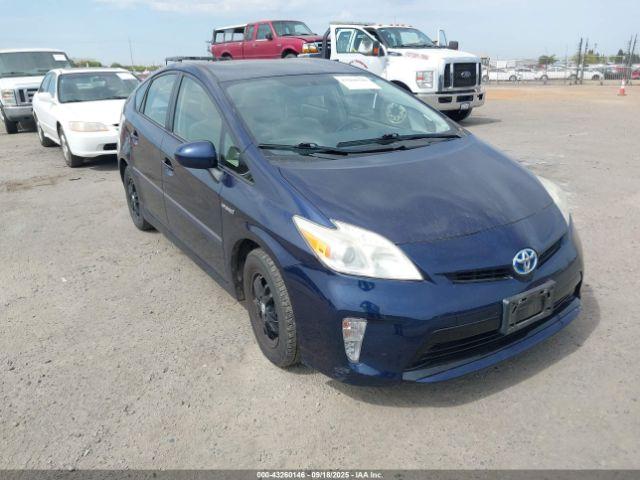  Salvage Toyota Prius