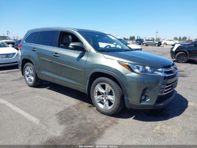  Salvage Toyota Highlander