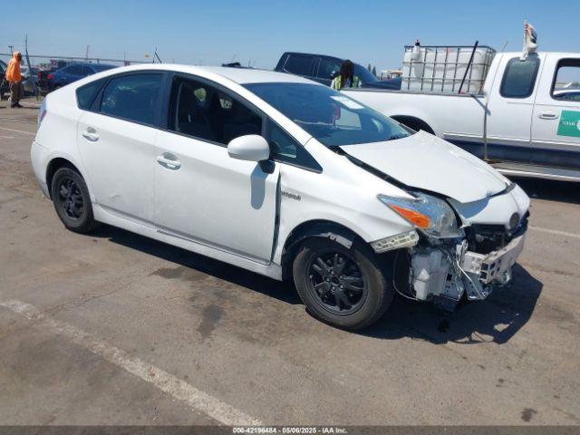  Salvage Toyota Prius
